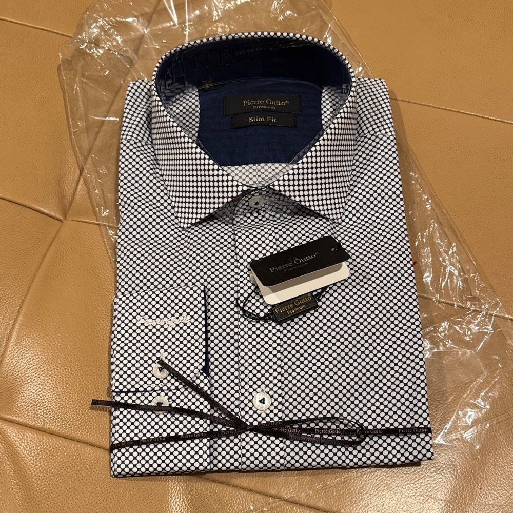 Pierre Cardin Men's Shirt in Blue and White Pattern